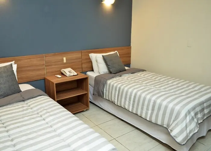 Hotel Fast10 Embaixador - Estadio Beira Rio, Complexo Santa Casa, Palacio Do Governo, Araujo Viana Porto Alegre
